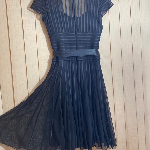 JS Collection Dress - Picture 5 of 7